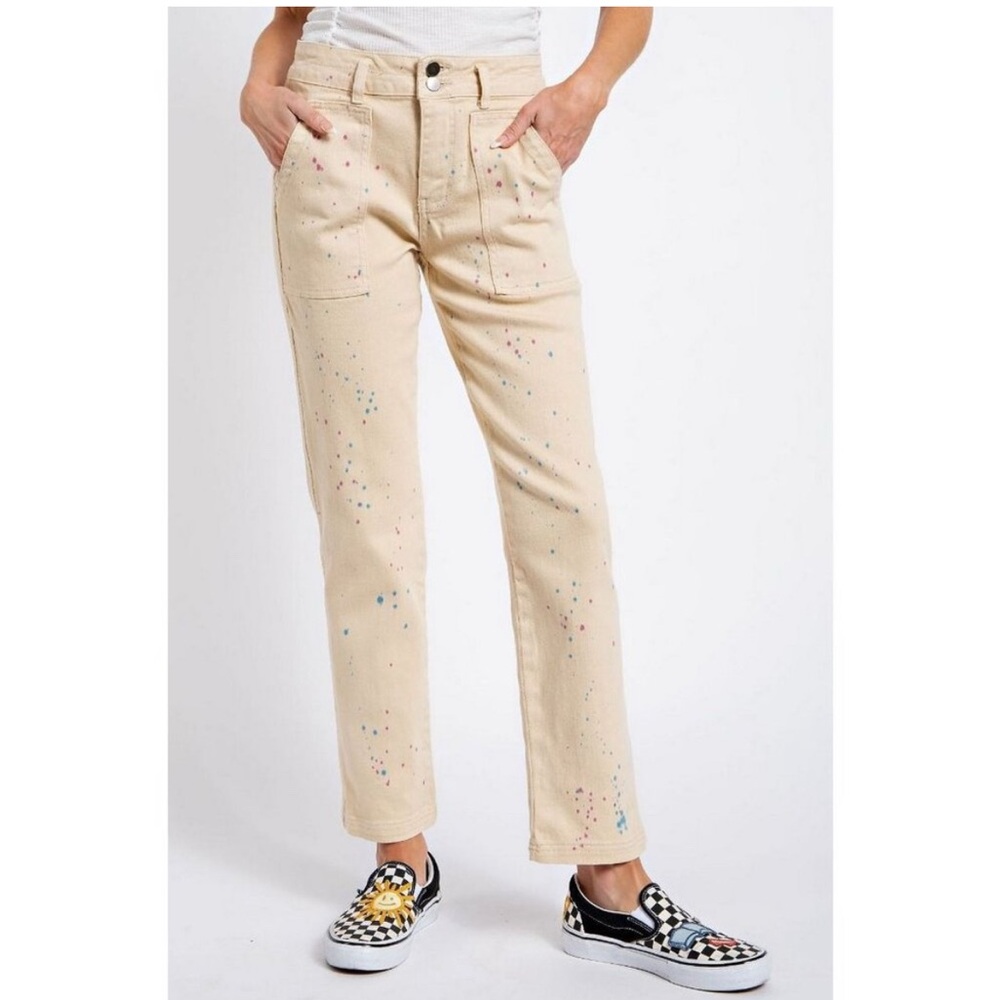 🎨NWT EASEL Paint Splatter straight leg ivory colored jeans.  Size Medium